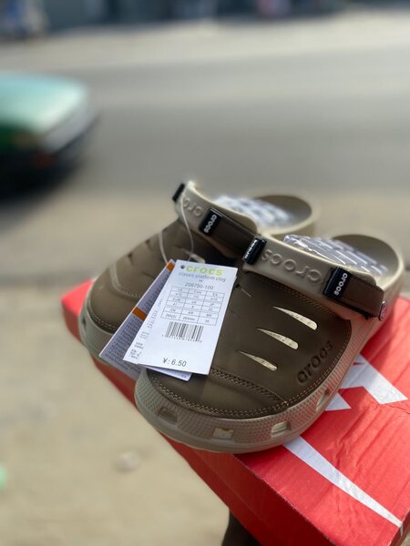 Sabots Crocs unisex confort