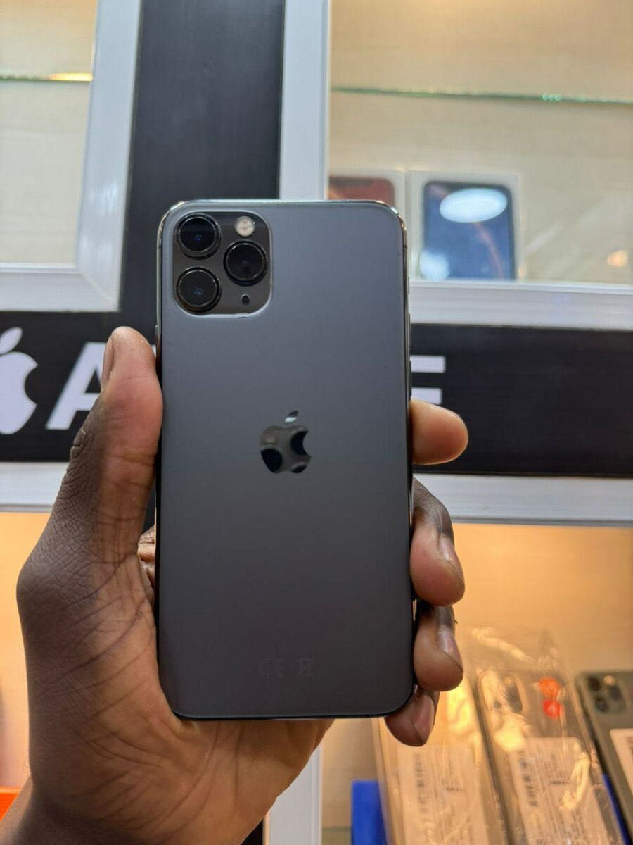iPhone 11pro 64giga quasi neuf