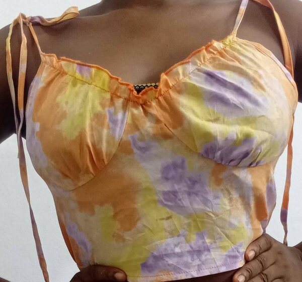 Top dos nu coloré chic