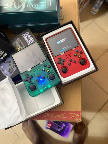 Console de jeu portable rétro