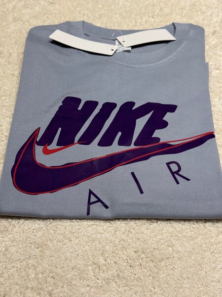 Nike tshirts
