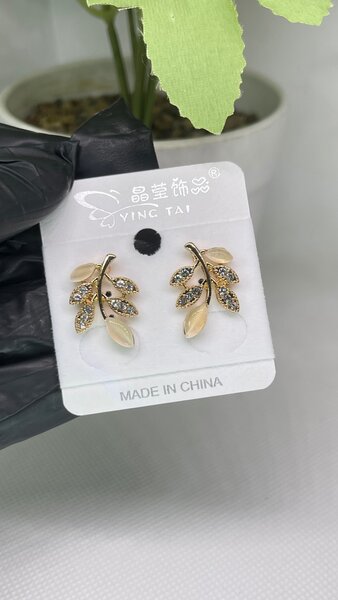 Statement earring