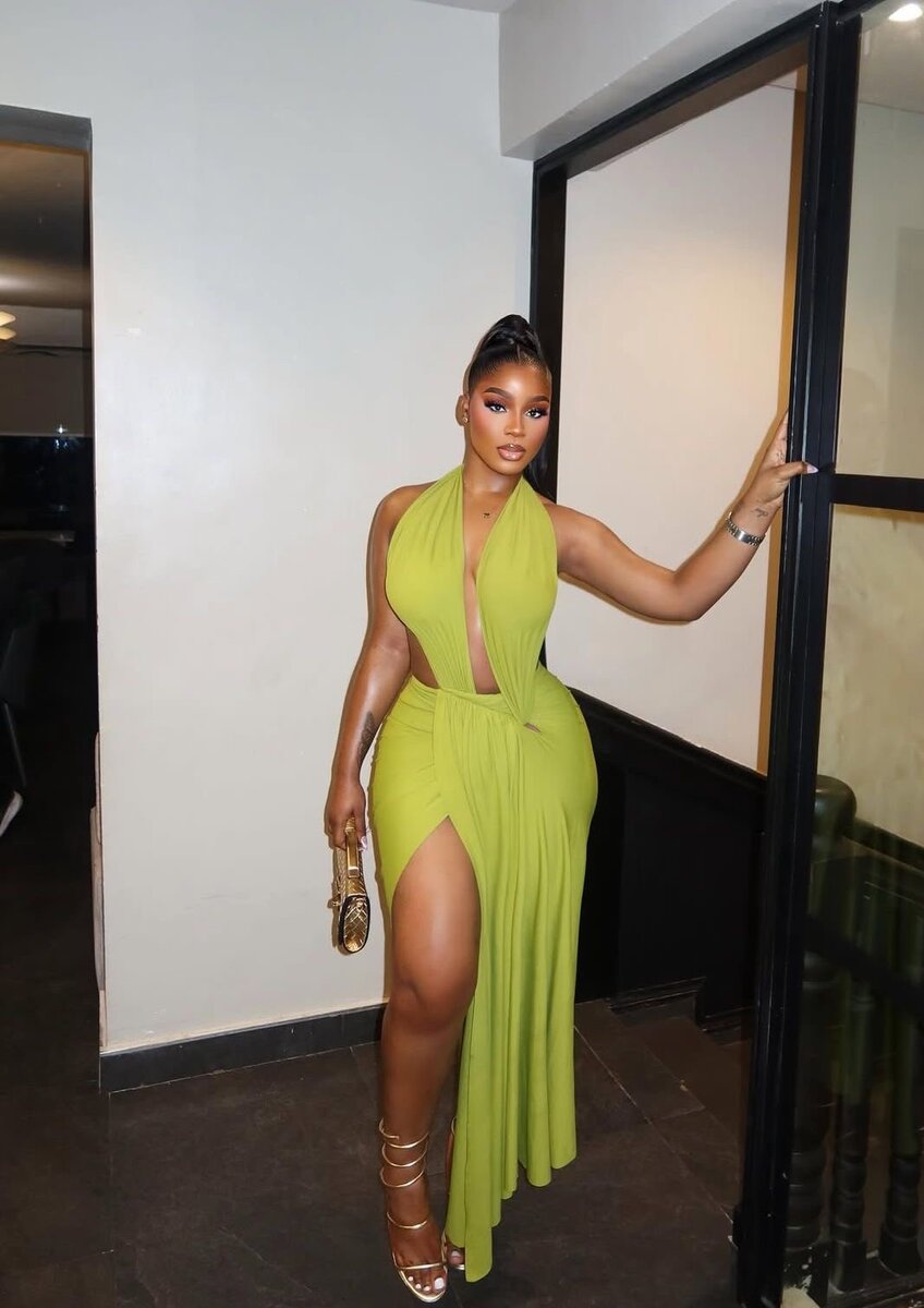 Robe élégante sans dos