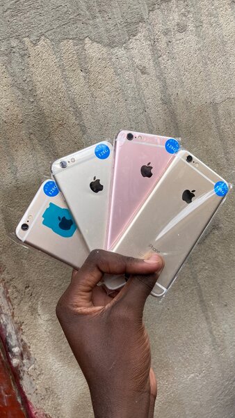 iPhone 6s 64Gb and 128Gb