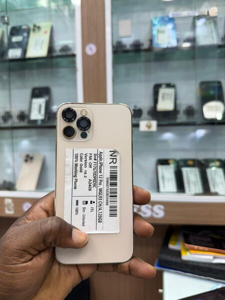 12 pro 128Go Casi retour