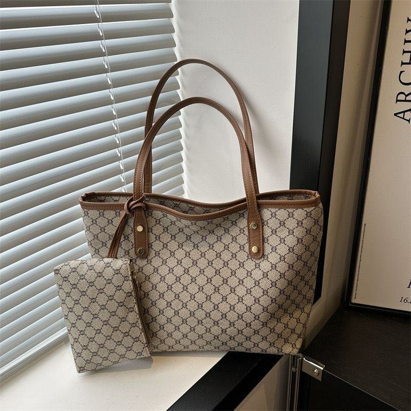 Louis Vuitton Tote bag