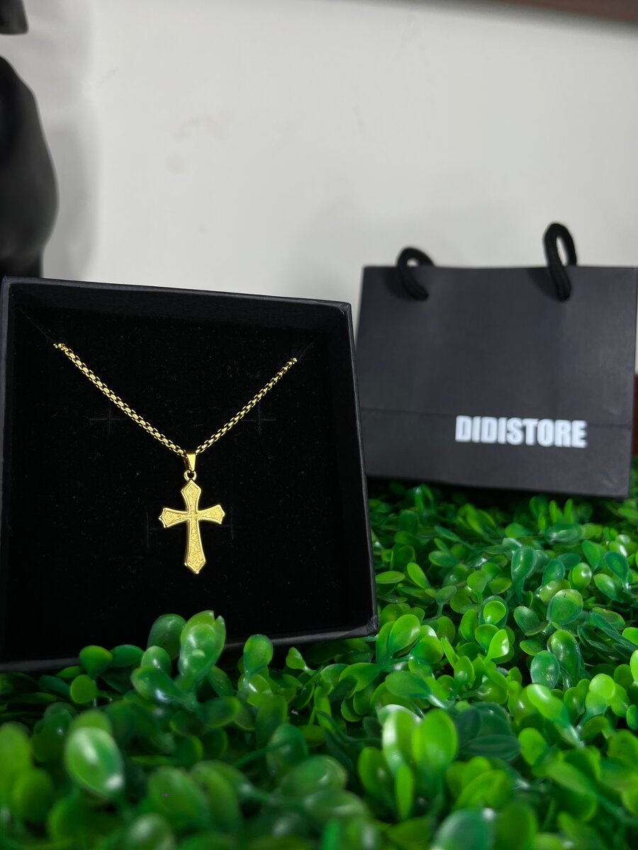 Chaine pendentif croix