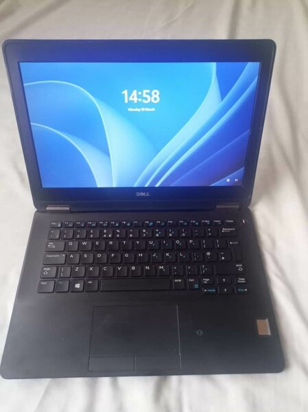 Dell latitude 12 E7470