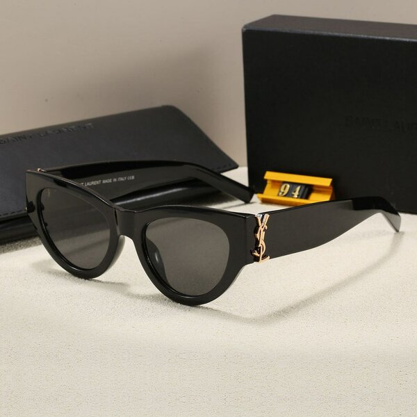 12.k avec le coffre dorigine