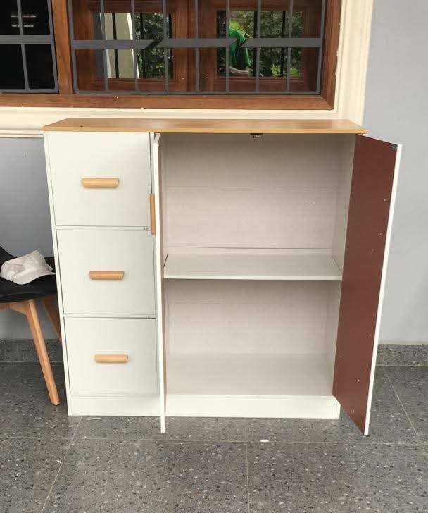 Commode blanche moderne