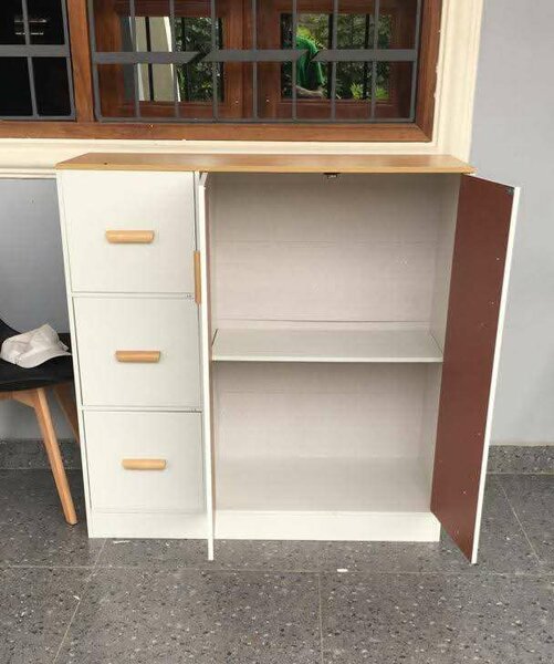 Commode blanche moderne