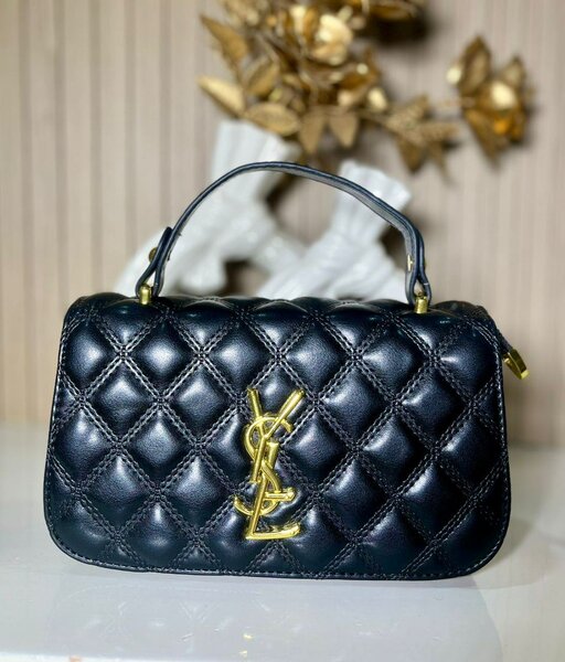 Sac à main en cuir matelassé