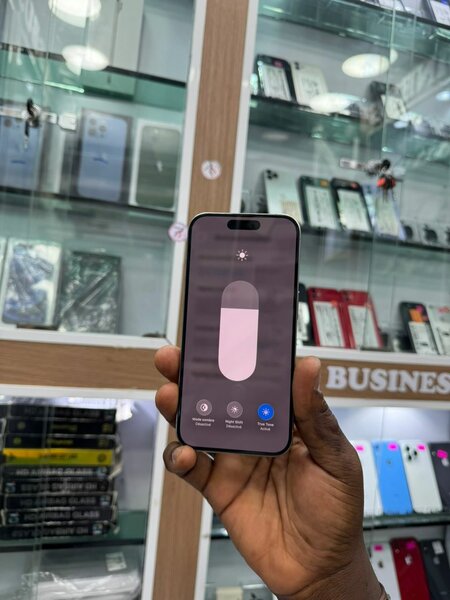 15 pro 256giga jamais démonter