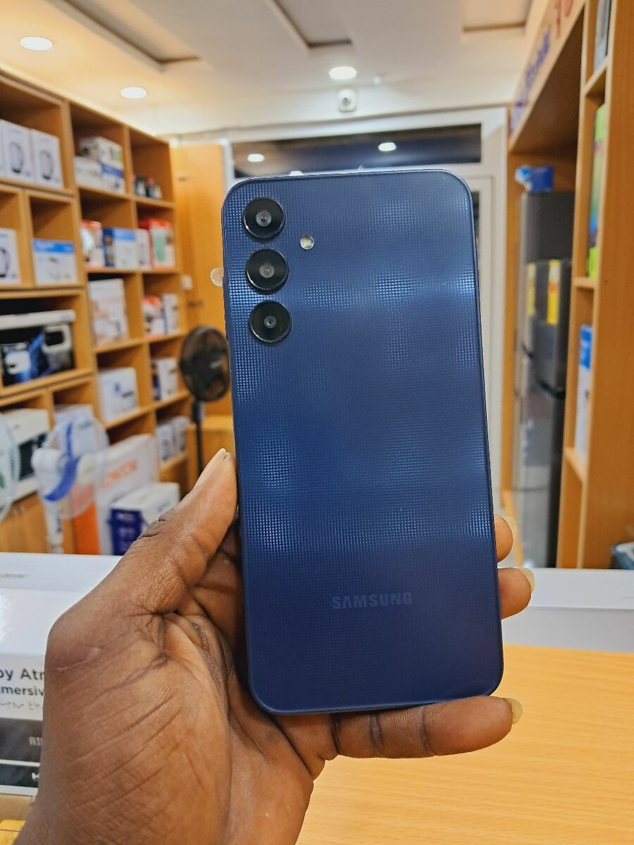 Beautiful blue Samsung galaxy A25 256gb
