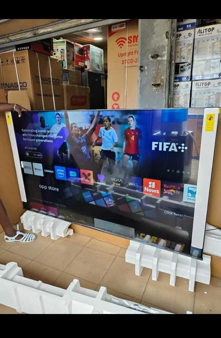 Télévision LED 65'' UHD 4K