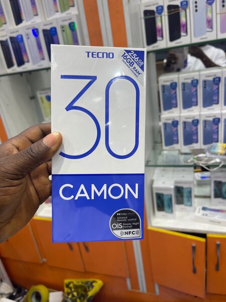 TECNO CAMON 30