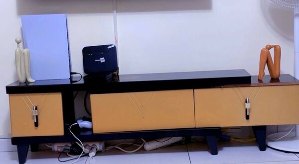 Table pour télé et pour salon