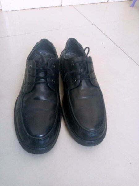 Stylish men's black shoes