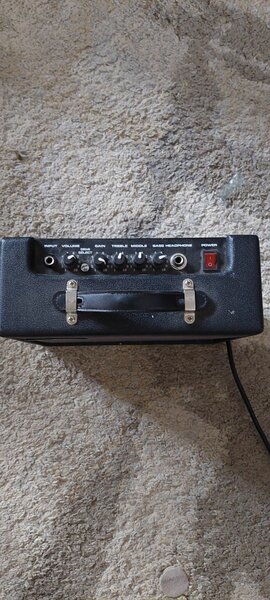 Powwrful electric guitar amplifier