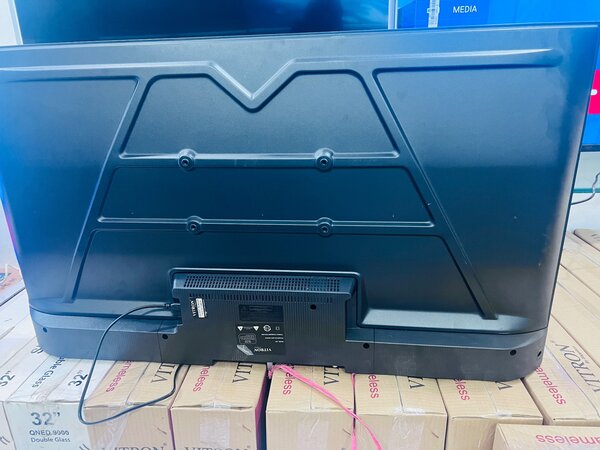 40Smart LED TV VITRON