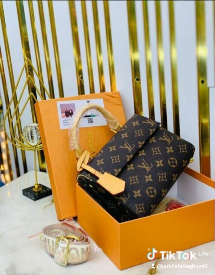 Sac à main en cuir chic