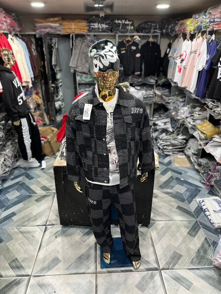 Costume en jean motif