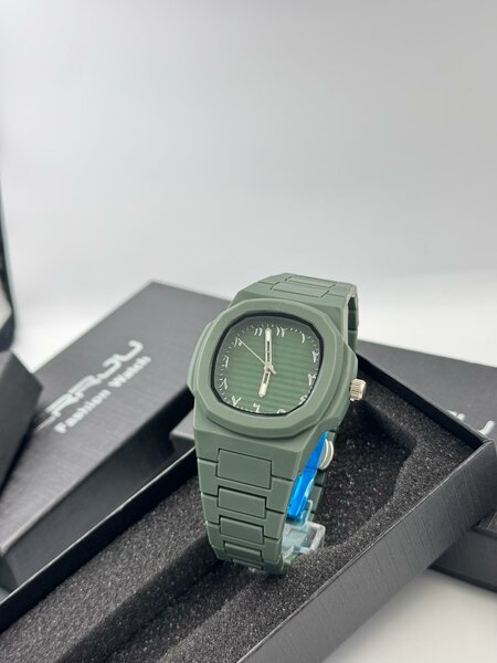 Montre Sport Unisexe Élégante