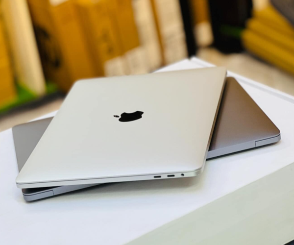 Preowned 2016 Apple MacBook Pro 13”