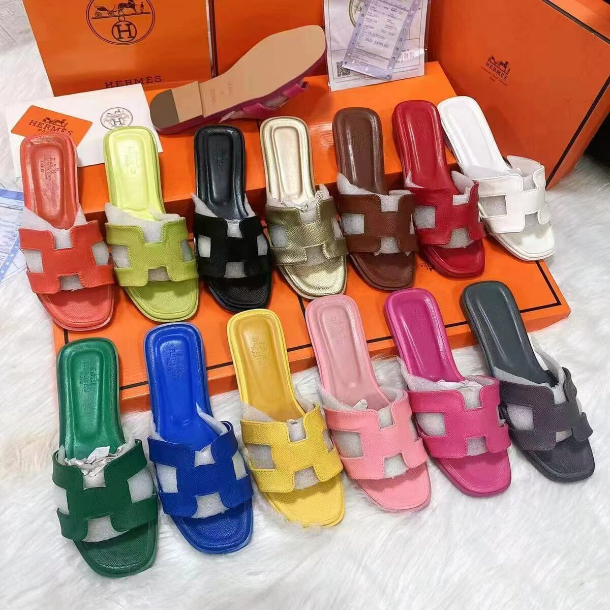 Sandales colorées en cuir