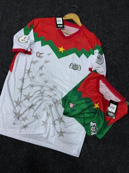 Maillot de football coloré