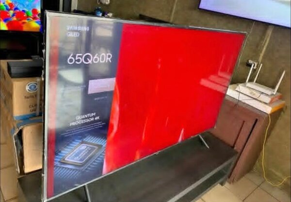 Samsung QLED 65Q60R 4K TV