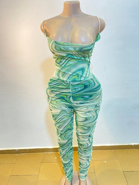 Combinaison moulante dos nu femme