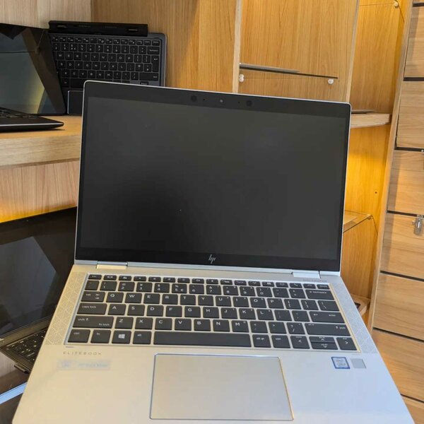 HP EliteBook 1030 G4