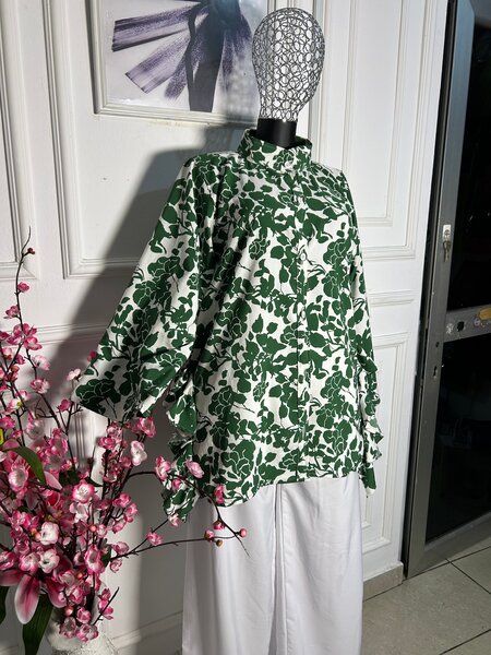 Chemise florale élégante