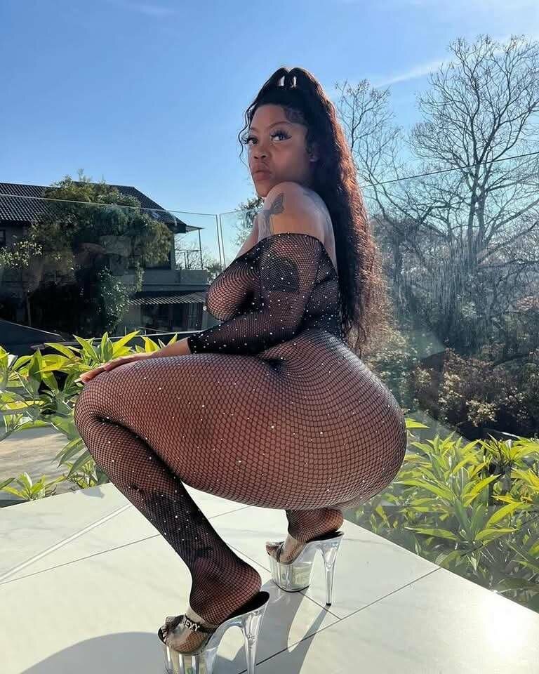 Combinaison résille transparente