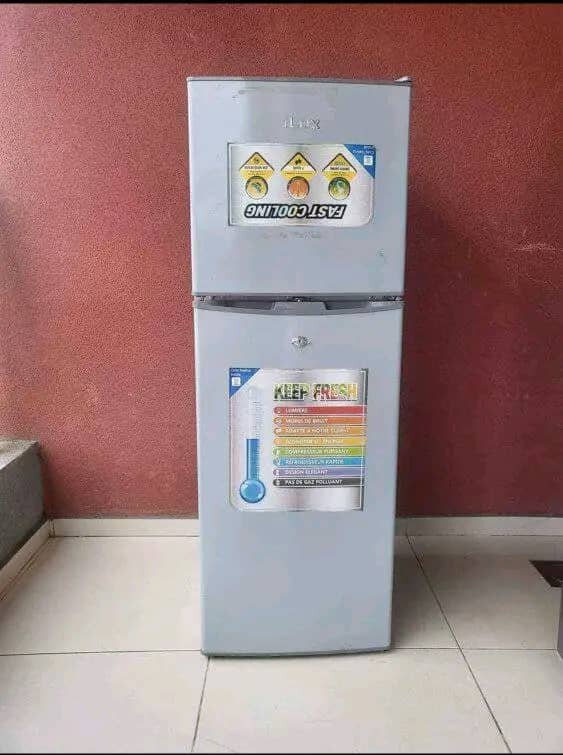 Réfrigérateur à double porte