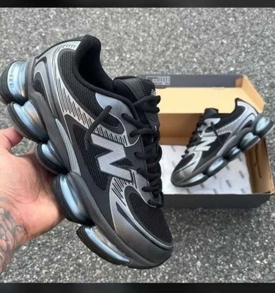 Chaussures running futuristes