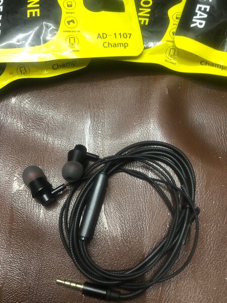 Metal handfree