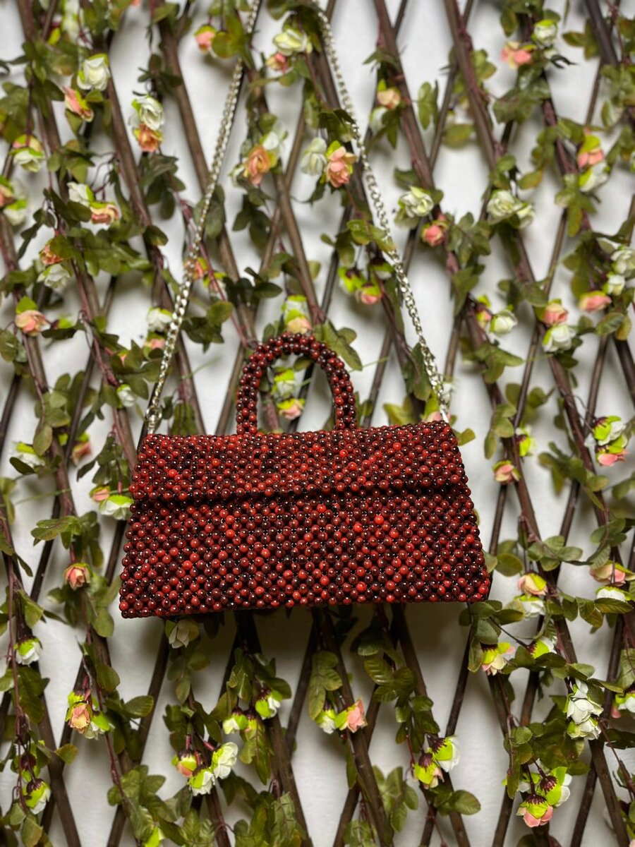 Sac à main perlé élégant