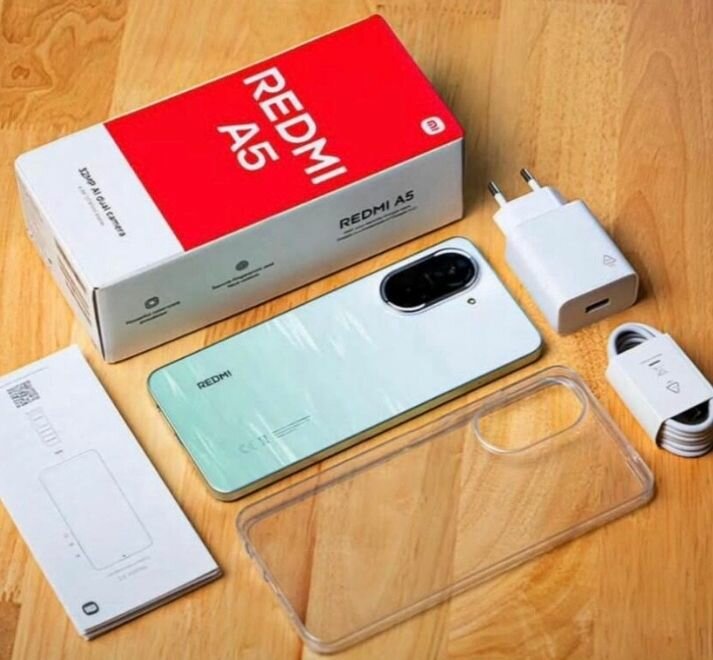 Smartphone Redmi A5 avec accessoires