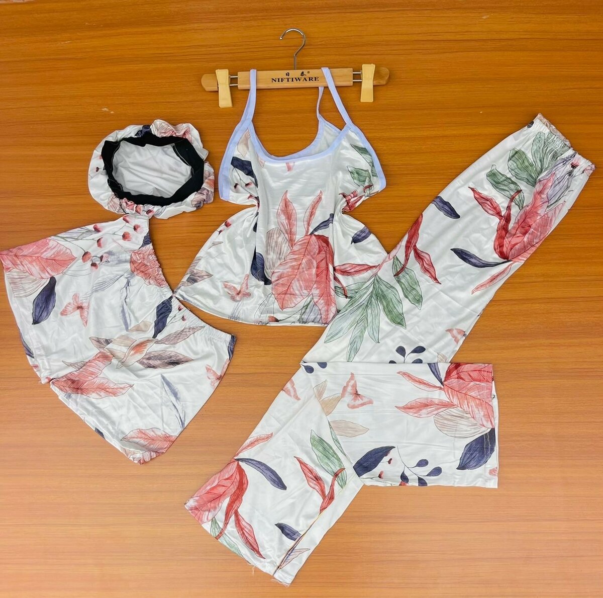 Ladies 4 in 1 night wear available in all sizes