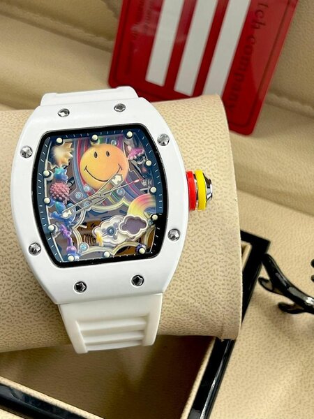 Montre ludique colorée