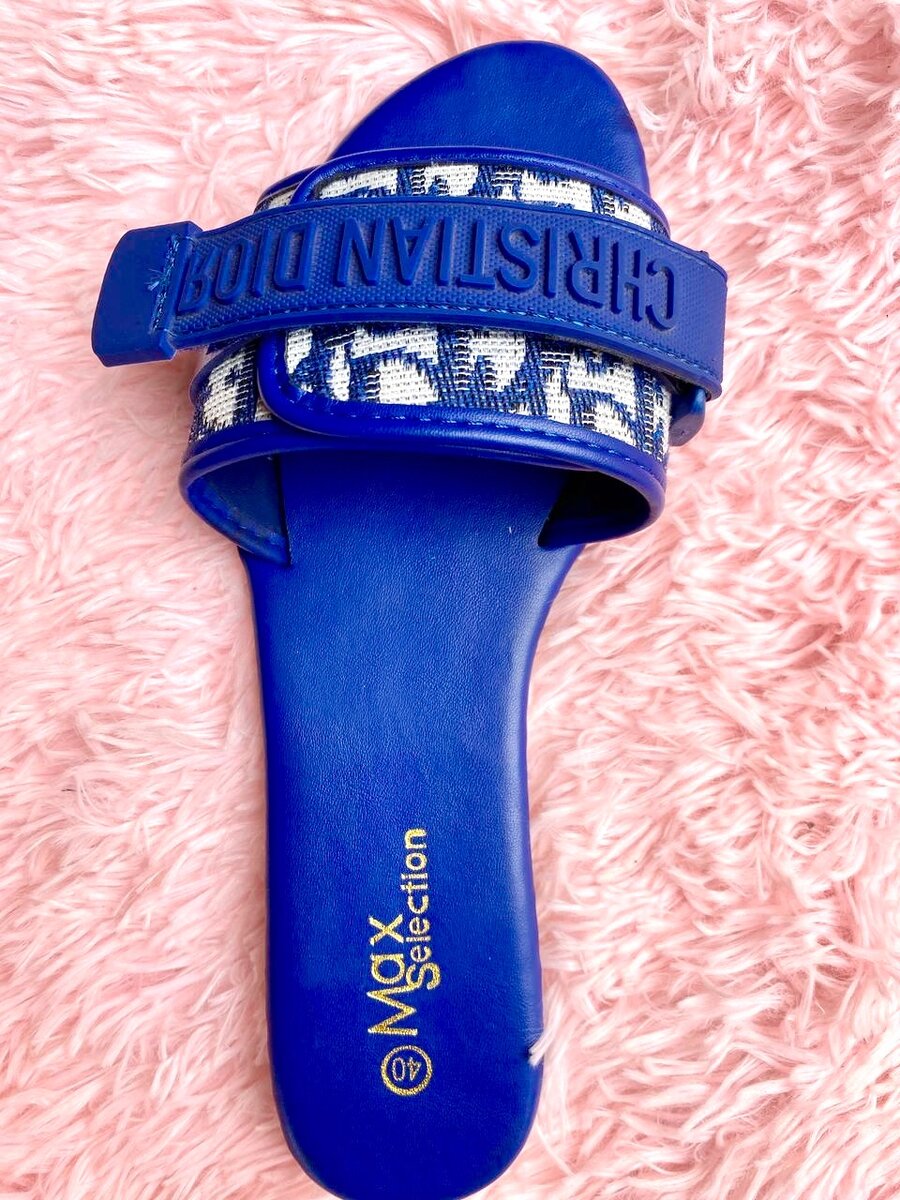 Max Selection Flat Slippers