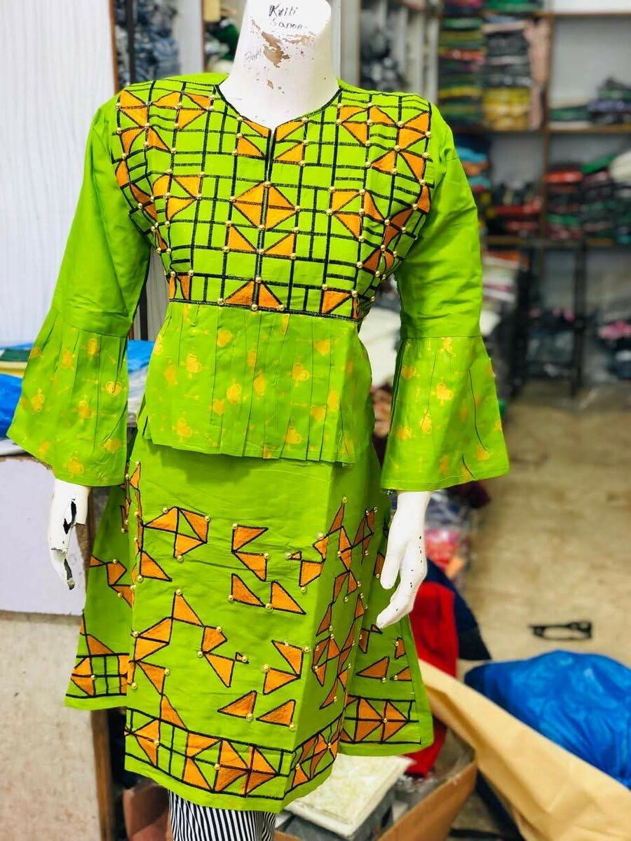 Ladies dress