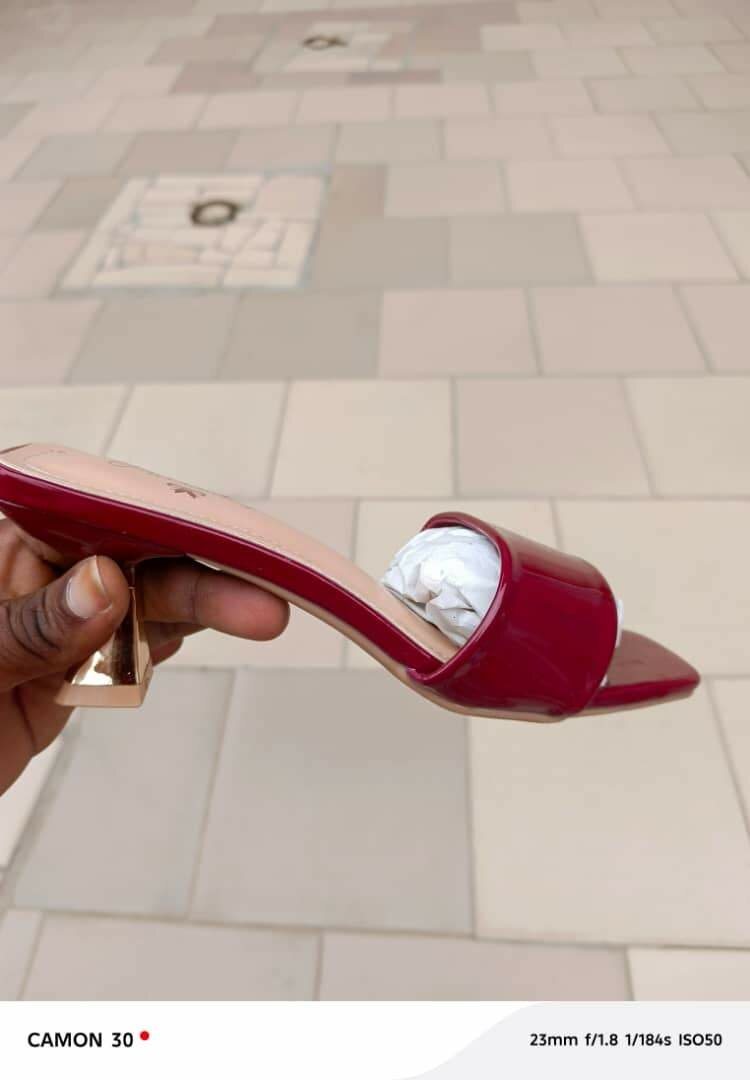 Mules rouges élégantes