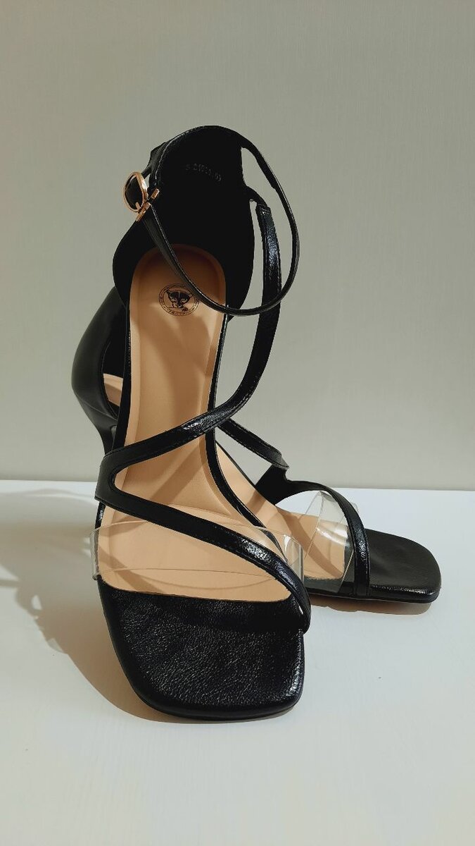 Элегантные босоножки