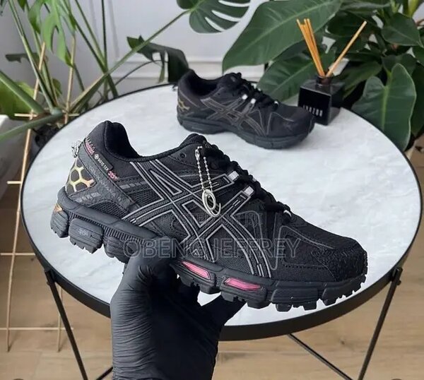 ASICS Gel Kahana