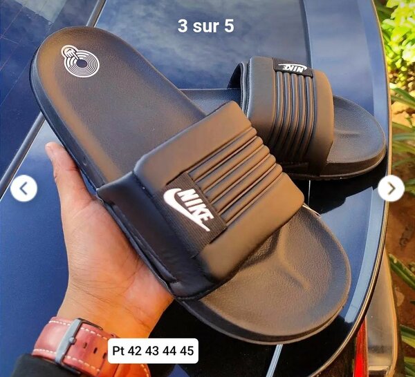 Claquettes Nike confort