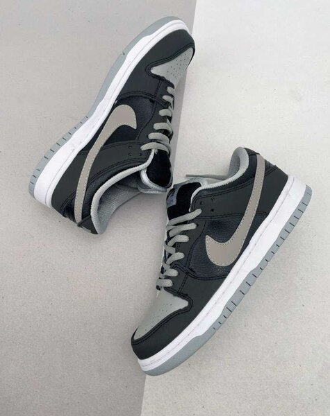 Nike SB Ash and Black