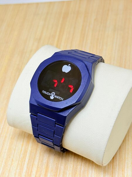 Montre LED tactile étanche